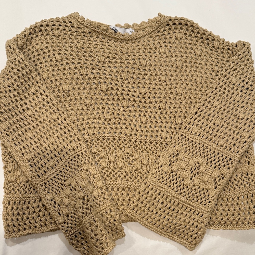 Zara Women's Beige Crochet Sweater
